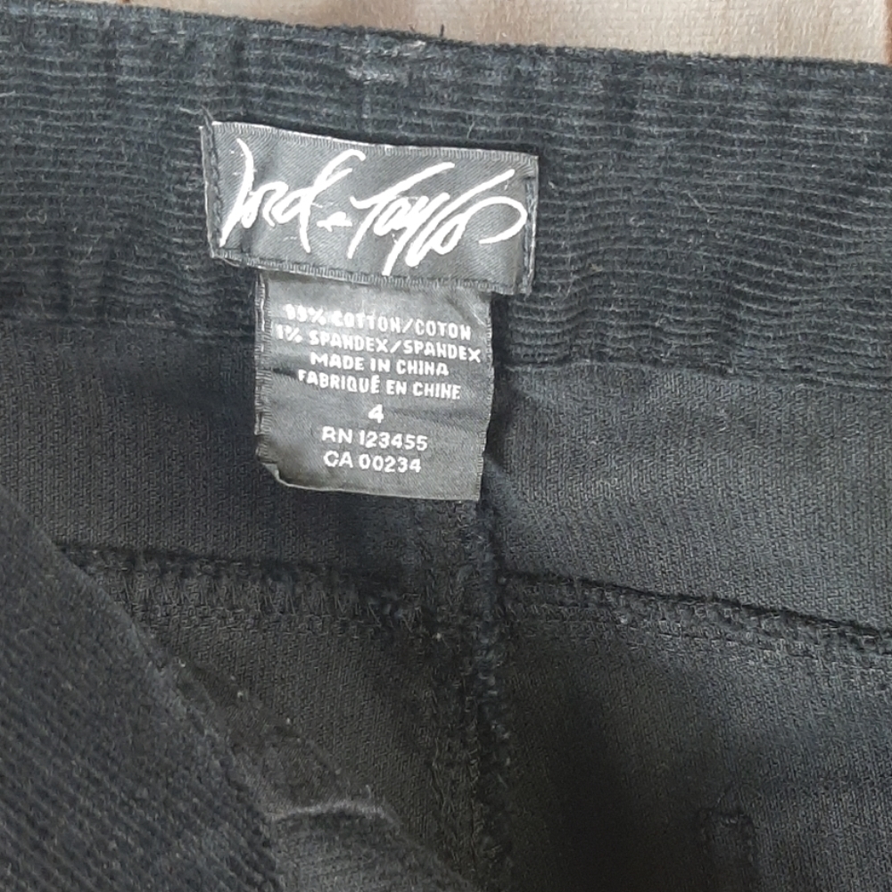 Lord & Taylor Womens 4 Black Corduroy Straight Leg - Picture 6 of 6